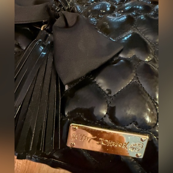 VTG Betsey Johnson Y2K Black Quilted Handbag🖤 Bow Leather Tassel - Picture 5 of 8